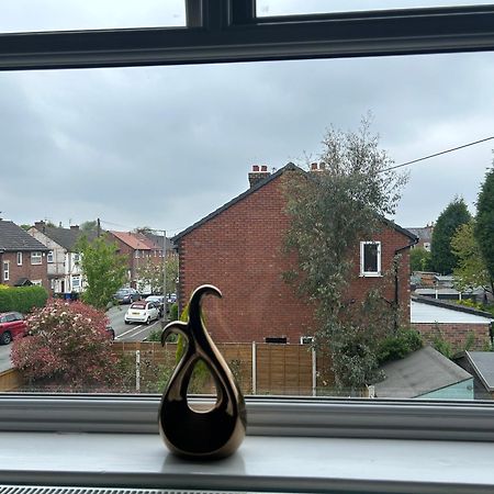Quiet Double Bedroom With Garden View, Breakfast Hazel Grove Exterior foto