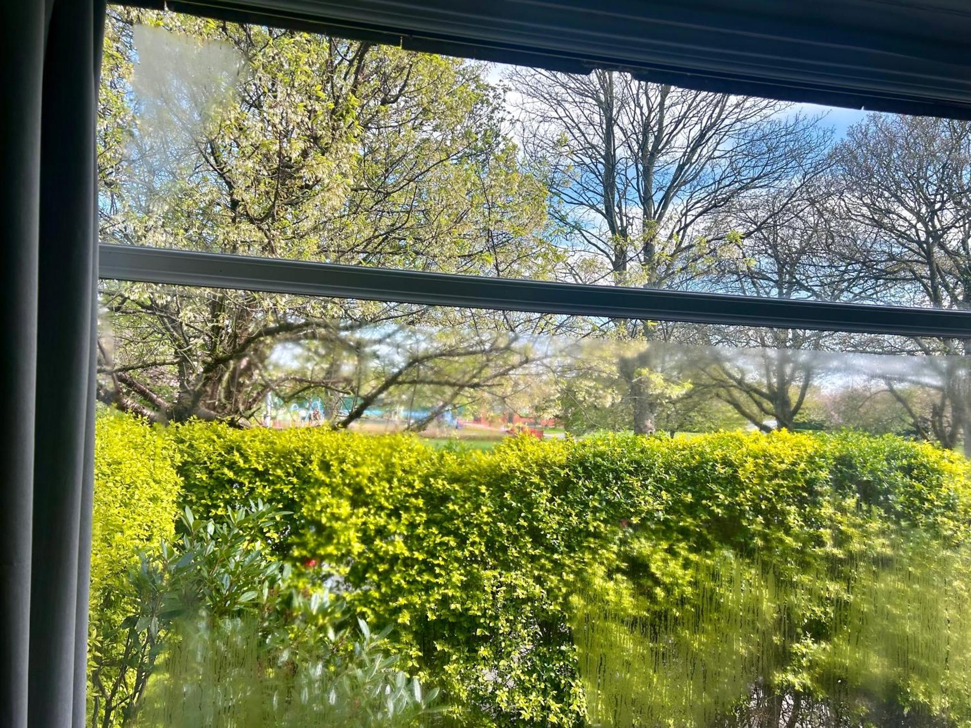 Quiet Double Bedroom With Garden View, Breakfast Hazel Grove Exterior foto
